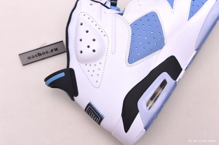 CT8529-410 Air 6 UNC Jordan 0517